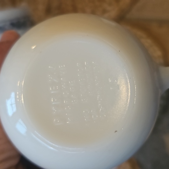 6 Old Town Pyrex Coffee mugs - Picture 3 of 4